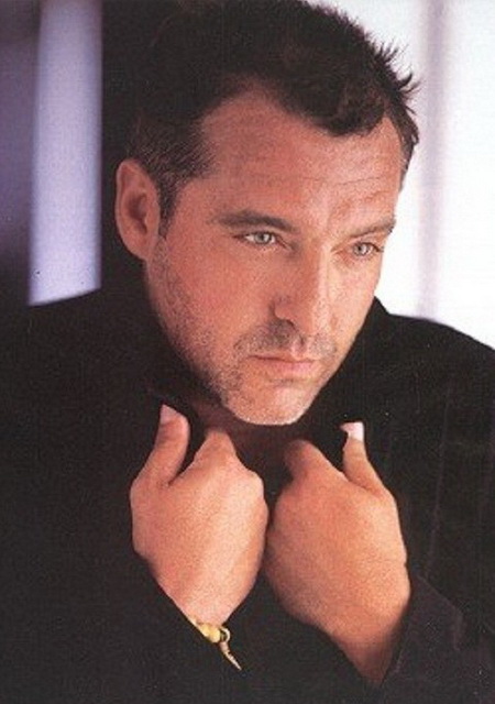 Tom Sizemore - man with big dick